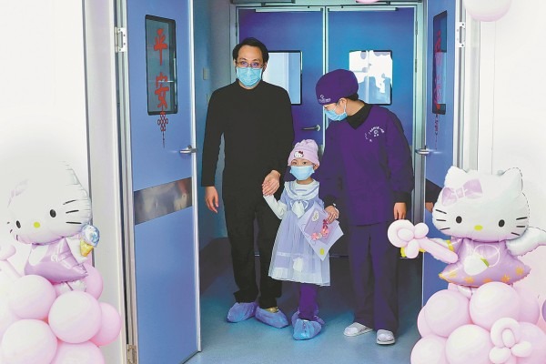 6-year-old Laotian girl treated in Guangxi