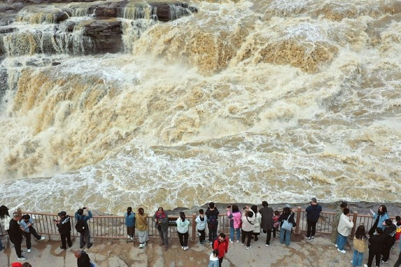 Qingming Festival tourism thrives in Shanxi