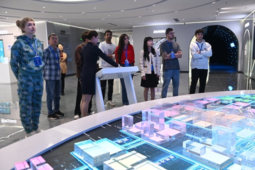 High-tech marvels in Qingdao leave global visitors spellbound