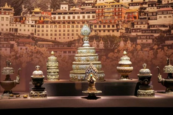 Hangzhou exhibition showcases splendor of Ganzi’s cultural heritage