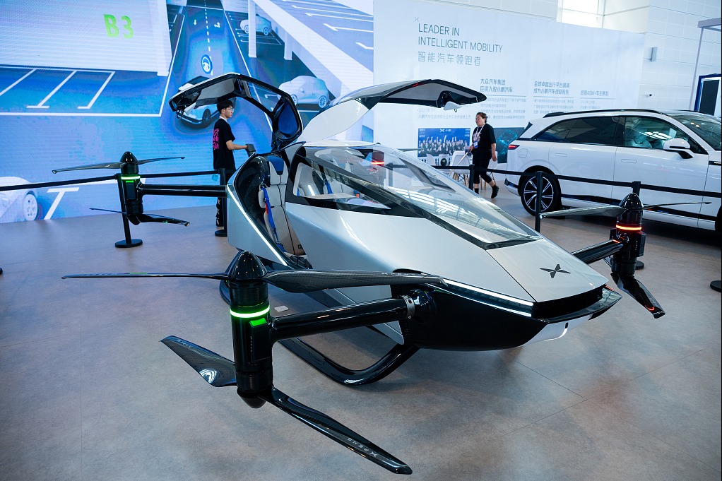 Chinese NEV enterprises drive, thrive on AI track