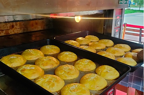 Datong mixed sugar mooncakes