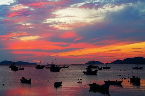 Sun provides stunning views on Nanchangshan Island