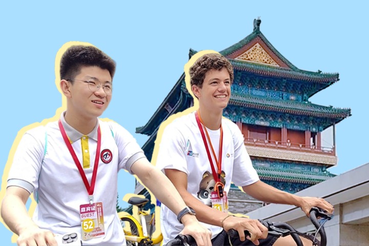 China-US students connect via cycling