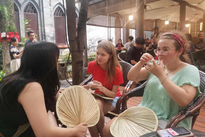 US students explore Sichuan in China exchange program