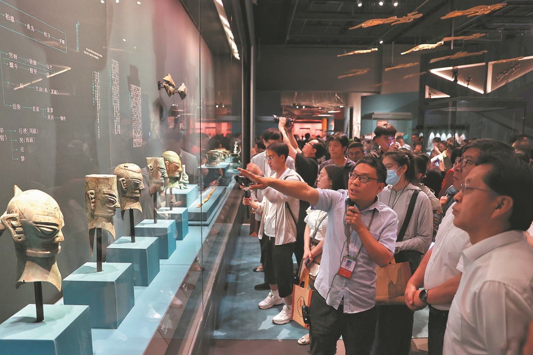 Museum fever grips youth