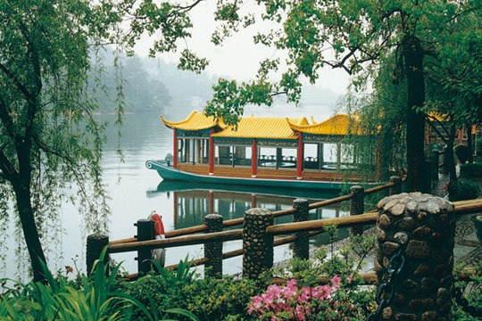 Guilin Merryland Resort (5A)