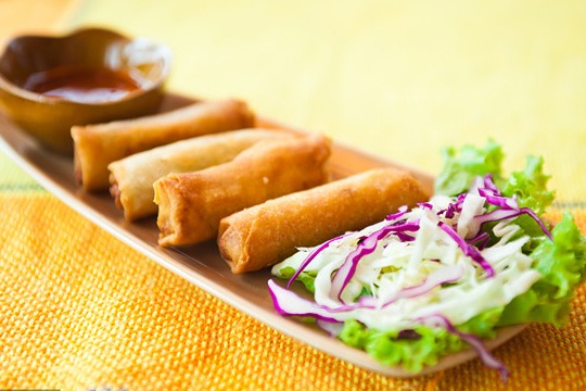 Deep-fried spring rolls (油炸春卷/Youzha Chunjuan)