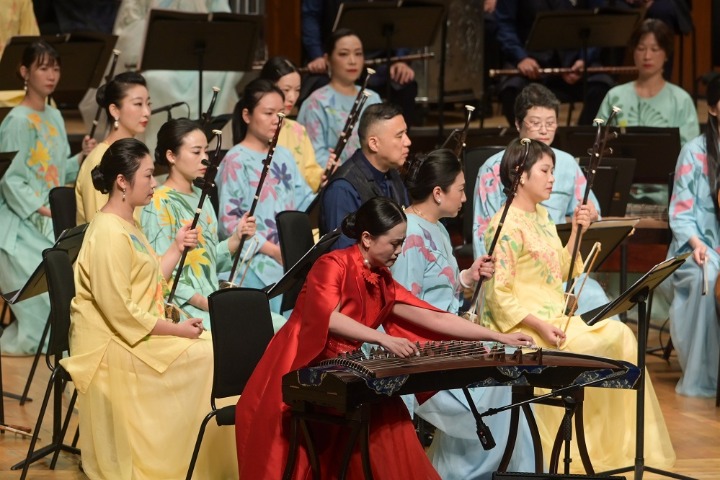 Shanghai orchestra wows audiences in Hong Kong