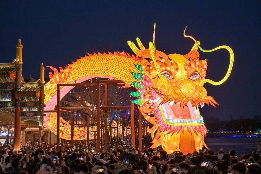 Beijing to stage grand lantern show to mark Mid-Autumn Festival, National Day