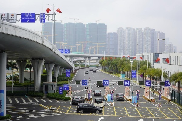 Hong Kong-Zhuhai-Macao Bridge sees growing imports, exports