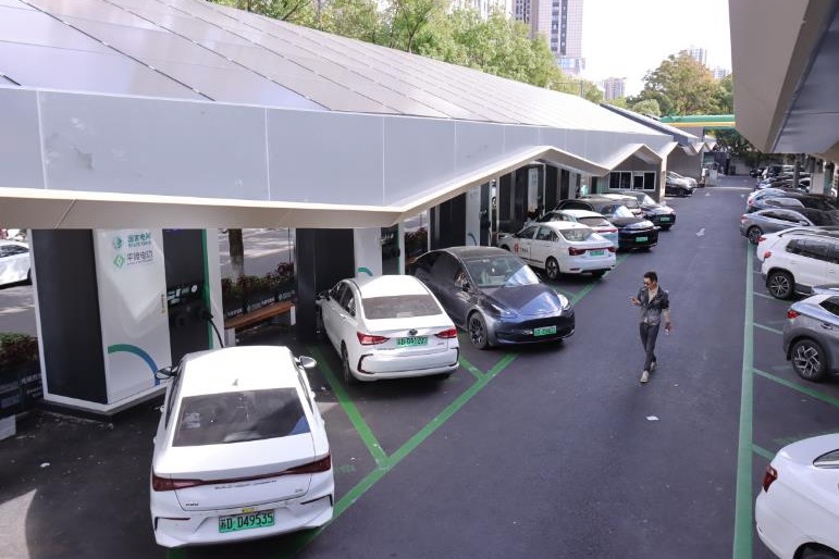 China to expand EV charging facilities