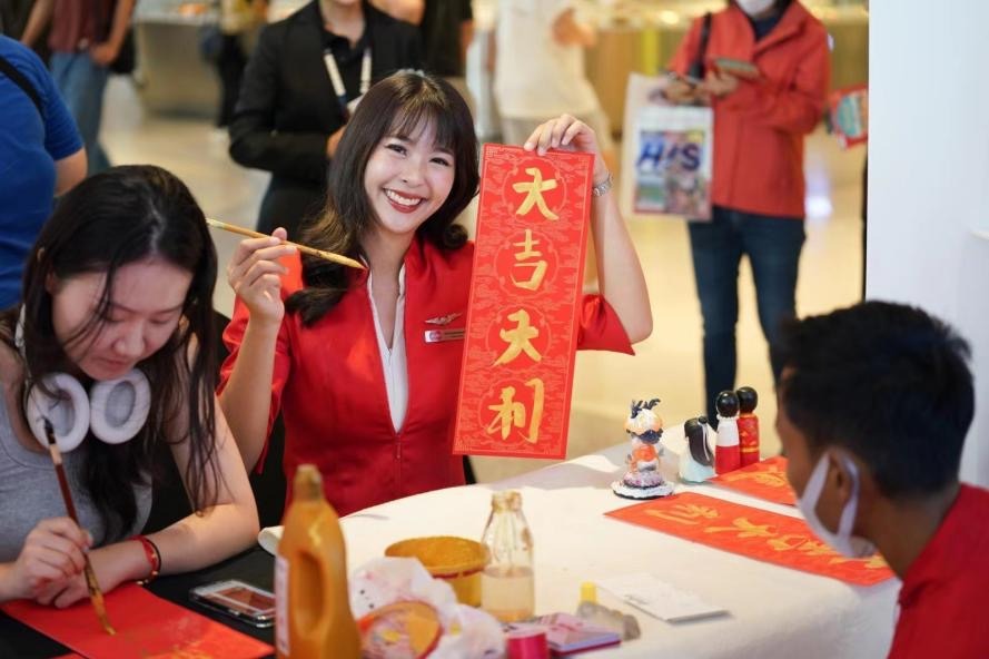 Beijing shows its attractions to Thai tourists