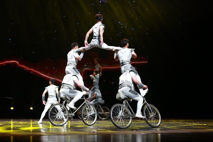 National acrobatic show concludes in Liaoning