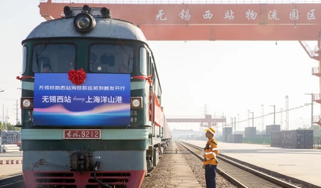 Wuxi's rail-sea intermodal trains deliver over 300,000 containers