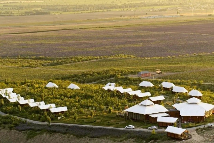 Media delegation explores Xinjiang's Ili Kazak autonomous prefecture