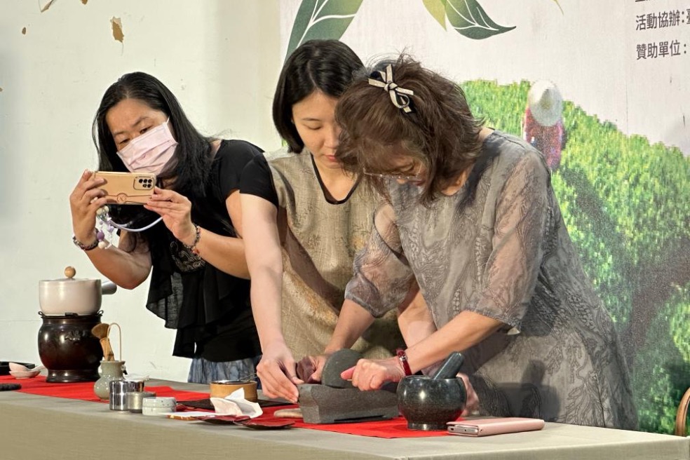 Bringing centuries-old tea experience to modern Taipei