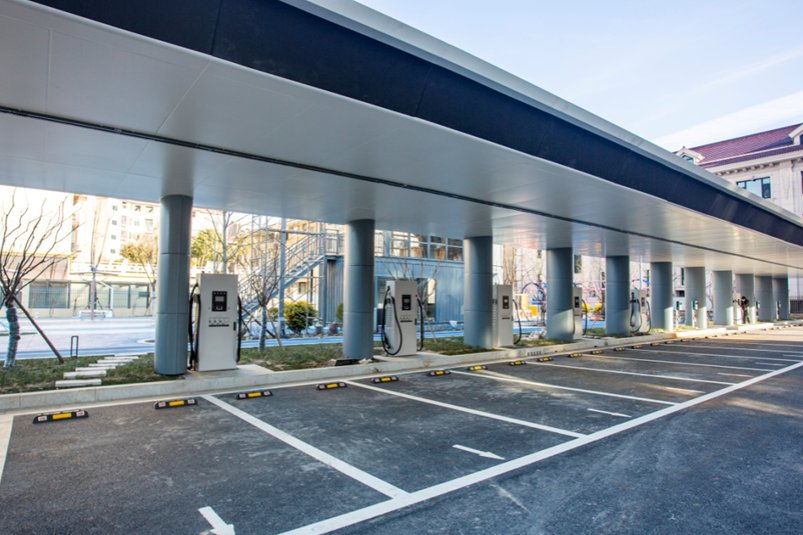 Jiangsu's Taizhou inaugurates cutting-edge super charging station