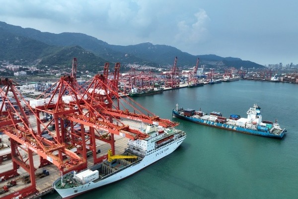 China's intl trade in goods, services up 4% in August