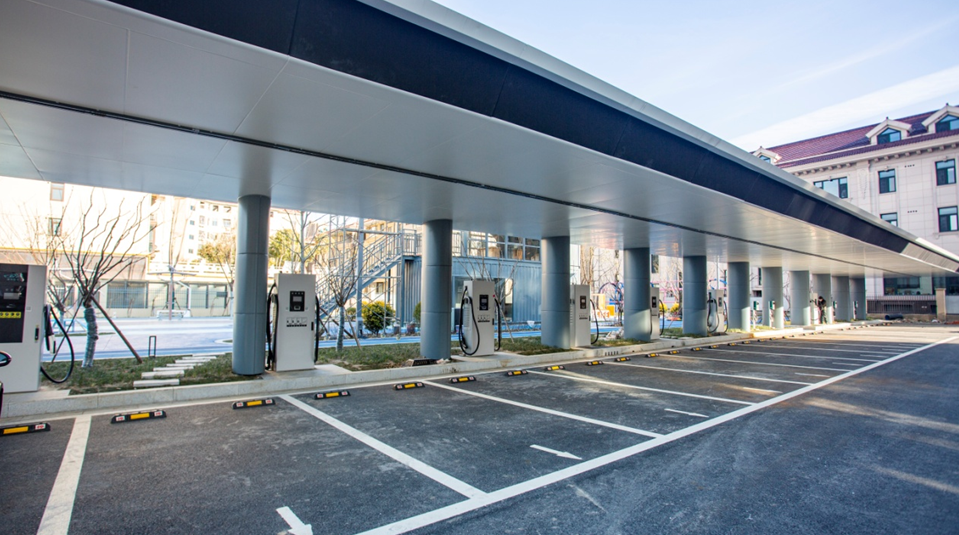 Jiangsu's Taizhou inaugurates cutting-edge super charging station