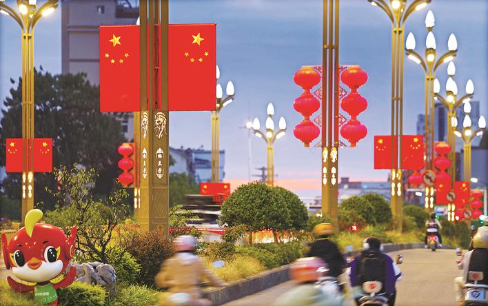 Taizhou illuminates with National Day pride