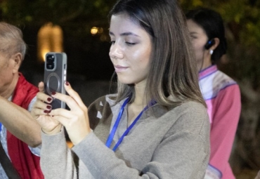 Mexican content creator explores Bouyei dance in Southwest China