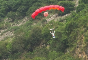 Low-altitude sports and tourism on the rise in Guizhou