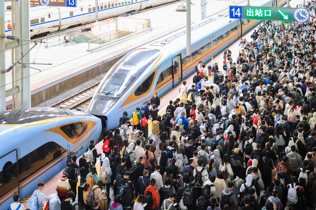 China sees 177 million railway passenger trips during holiday