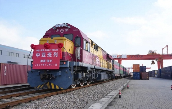 Direct freight train from China to Afghanistan departs Nantong