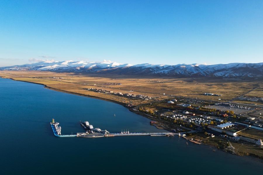 Qinghai Lake regains grandeur thanks to more rainfall, ecological protection