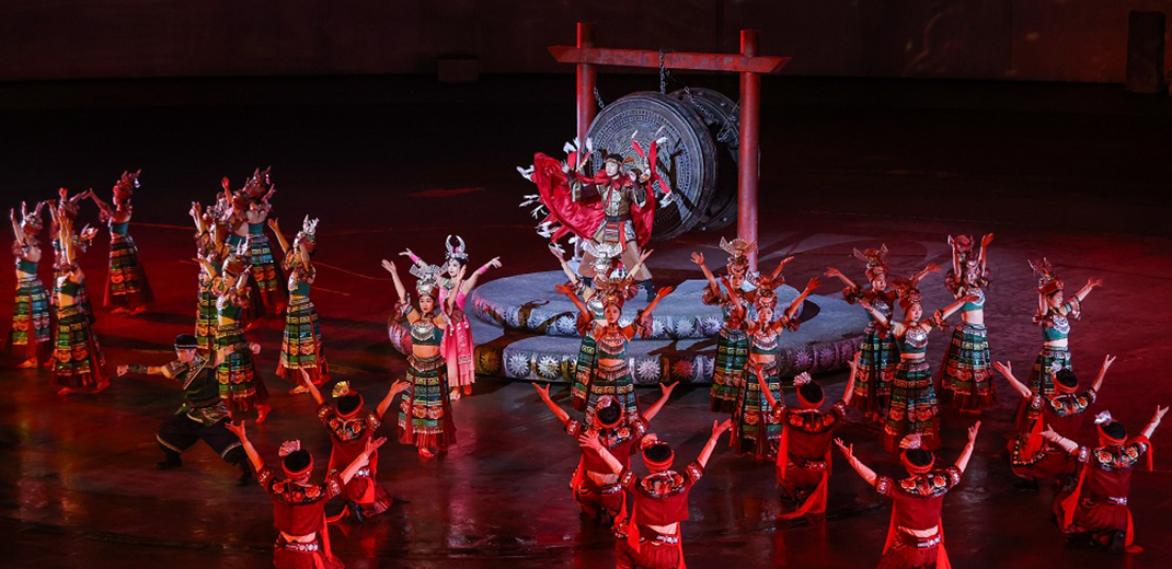 Breathtaking display of Miao culture on stage