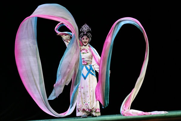 Peking Opera company returns after 68 years to captivate Brazilian audiences