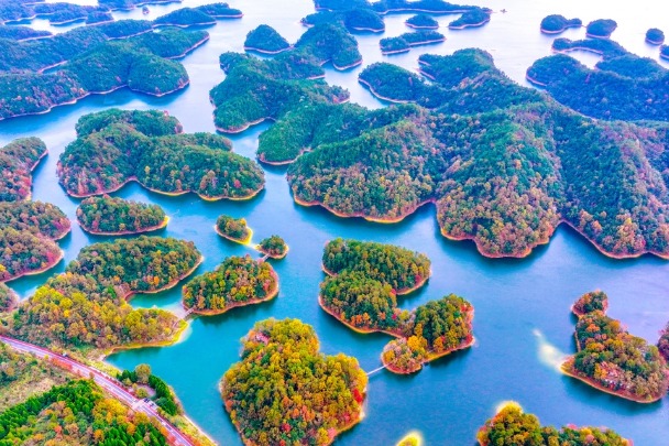 Stunning ecological masterpiece of Thousand Island Lake