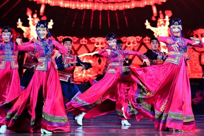 Ulaanmochir thematic performance held in Ordos