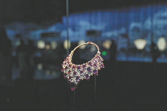 Chinese culture sparkles in French jewelry