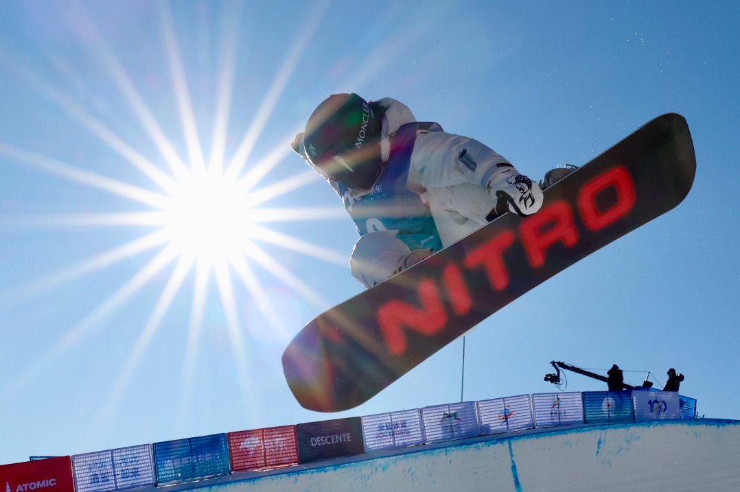 Mastro grabs women's snowboard halfpipe gold, China's Cai wins silver at FIS World Cup in Chongli