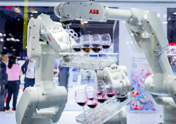 ABB unveils cutting-edge robotics solutions at CIIF 2024