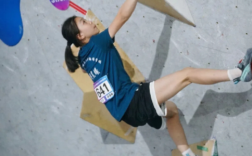 Young Ningbo climber wins big at national championship