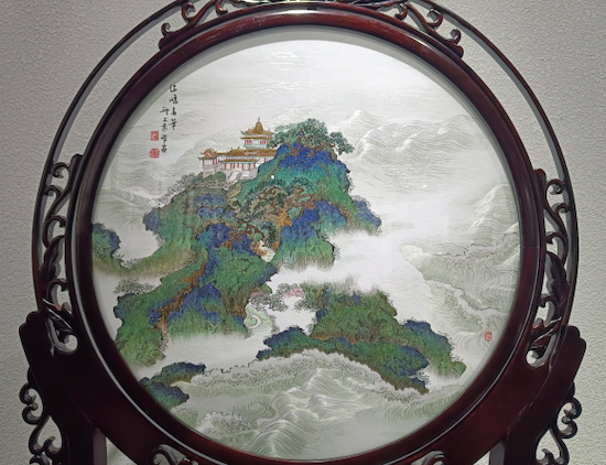 Yangzhou embroidery on show