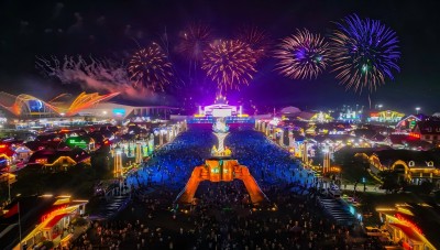 Bottoms up! Qingdao International Beer Festival opens