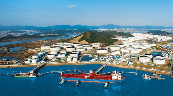 Zhoushan emerges as China's top ship refueling port