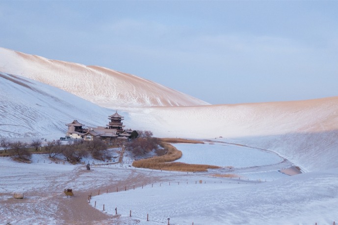 Snowfall transforms Dunhuang into a winter wonderland