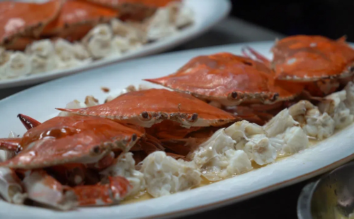 Ouzhou's residents eager to taste fresh swimming crabs