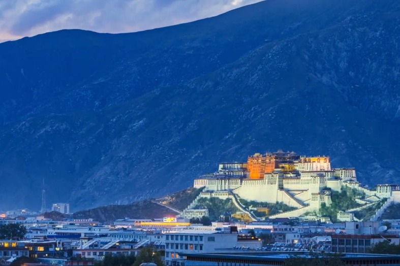 Potala Palace digitizes nearly 1,000 precious thangkas