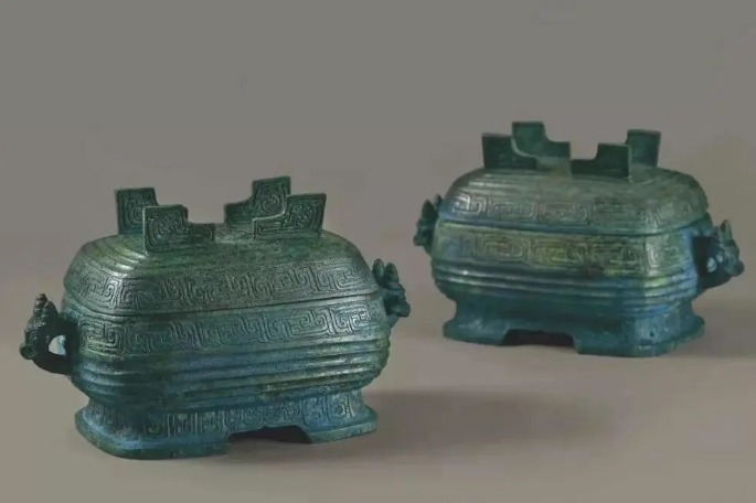 Two-thousand-year-old repatriated bronze food containers