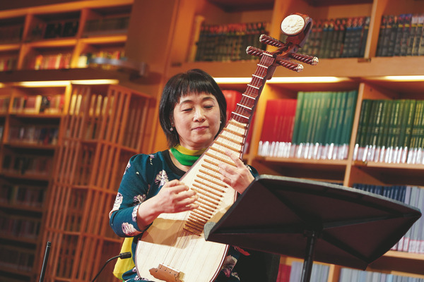 Pipa player breathes new life into ancient Dunhuang scores