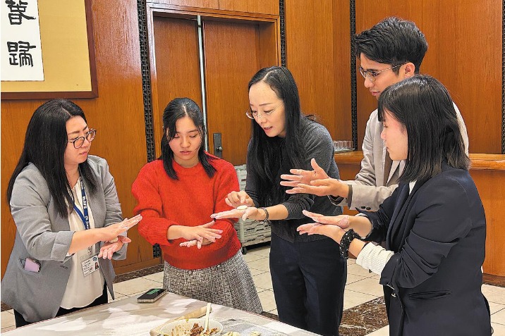 Japanese youths cherish visits made to China