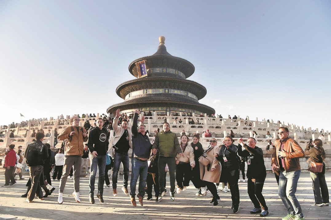 Favorable measures propel surge of foreign tourists