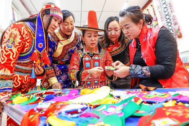 Yugur cultural heritage shines in winter