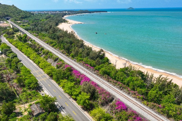 Explore Hainan: A leisurely road trip on the coastal scenic highway